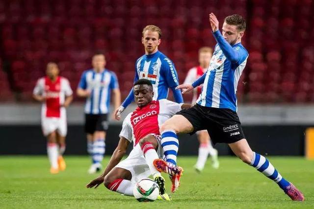 深夜的诺坎 深夜的诺坎